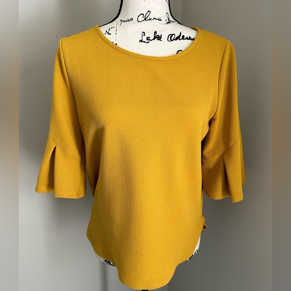 Green Envelope Tops - Green Envelope Gold 3/4 Bell Sleeve Top